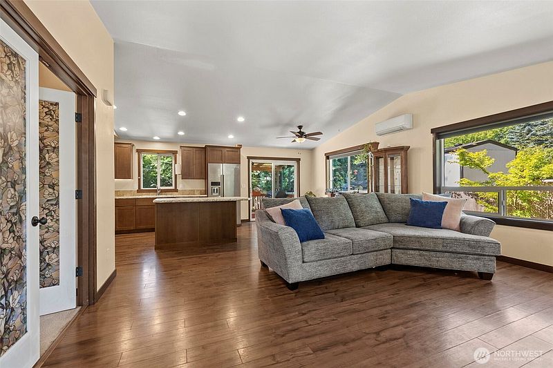 3rd image of 44303 Pine Road