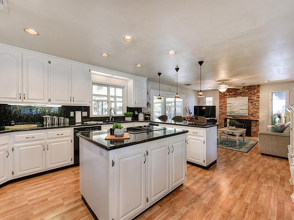 2nd image of 5813 Southgrove Dr