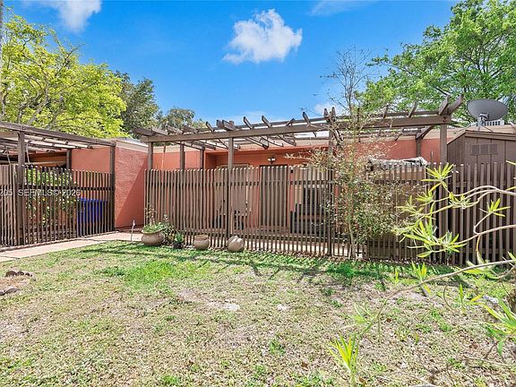 3rd image of 10304 Fairway Rd