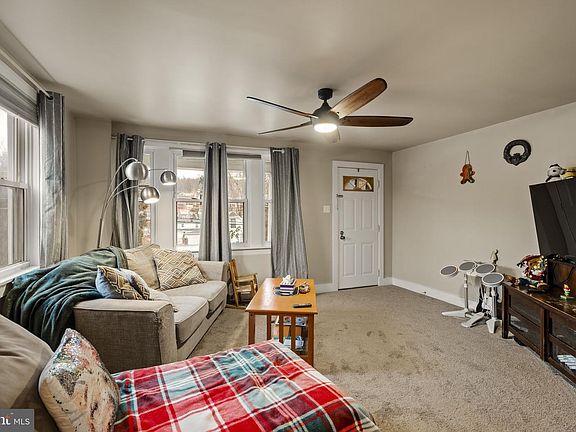 4th image of 131 E Wyomissing Ave