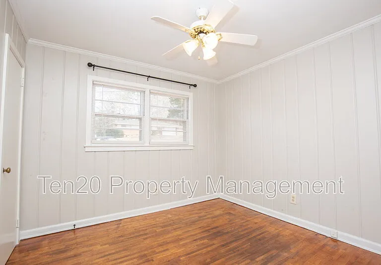 4264 Yates Dr — Photo 9