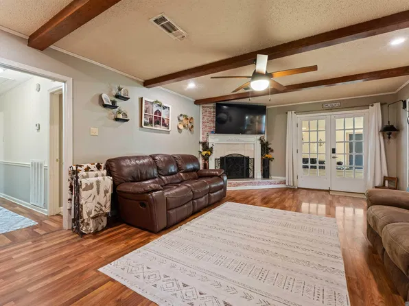 33897 Duff Rd, Walker, LA 70785