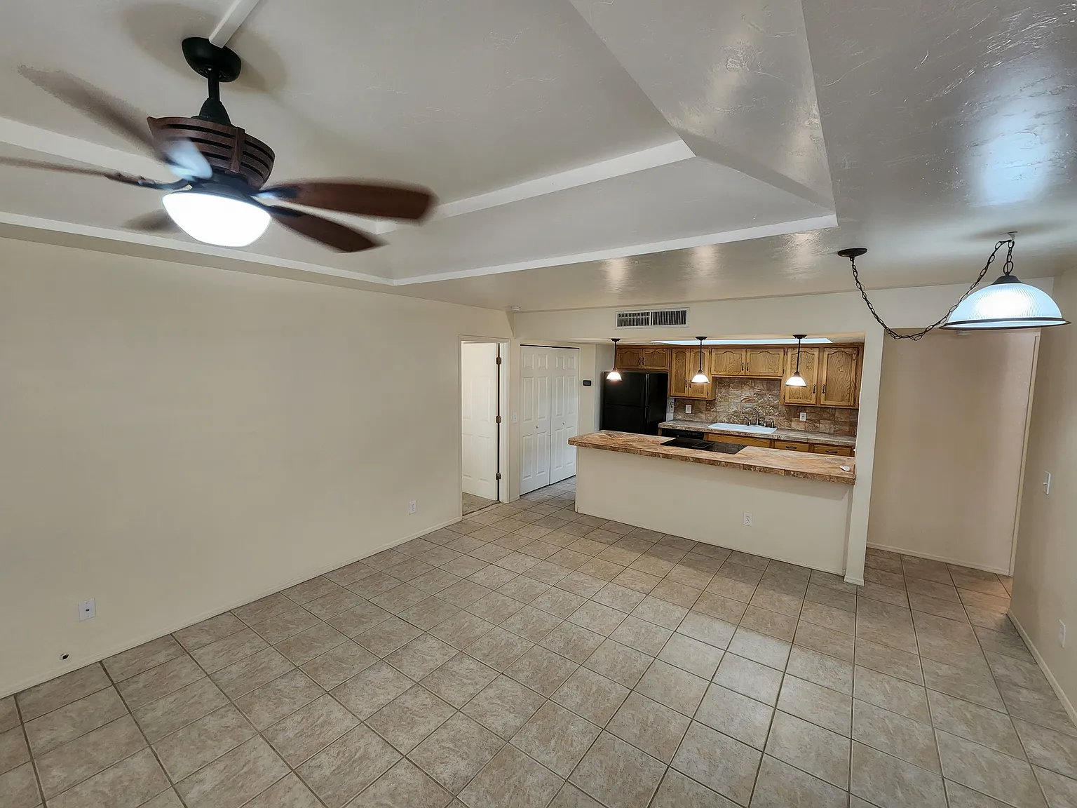 2 bed, 991 sqft, $1,550 — Photo 4