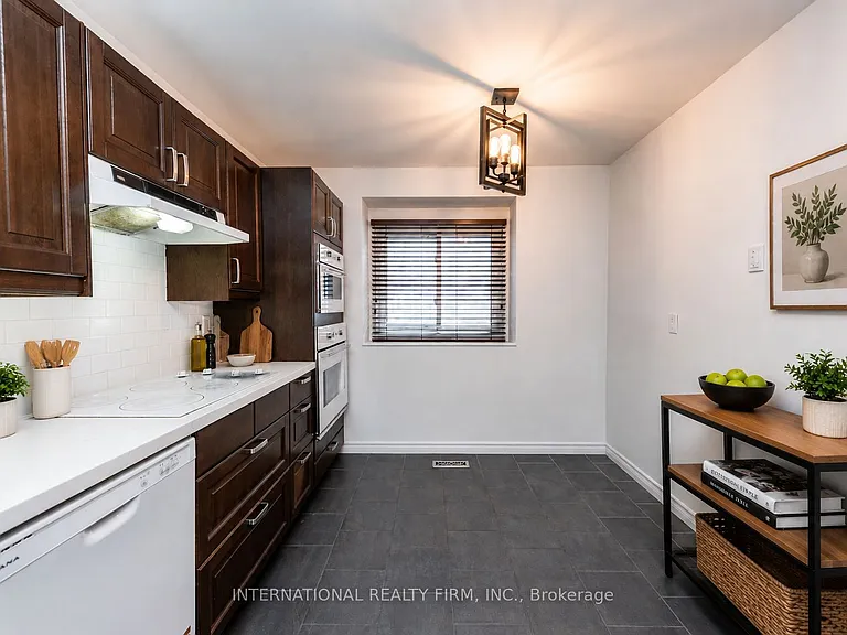 6855 Glen Erin Dr #15 — Photo 5