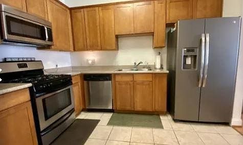 3rd image of 6938 Laurel Canyon Blvd Unit 210