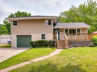 5973 4th St NE, Fridley, MN 55432