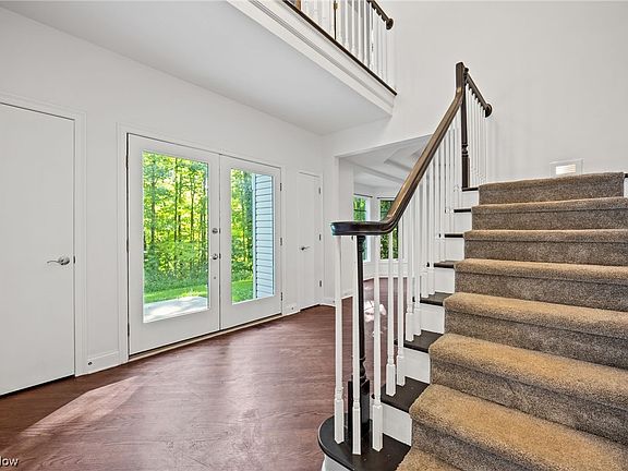 4th image of 10710 Dawson Dr