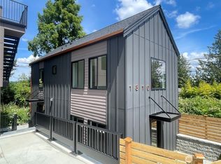 1810 S College St, Seattle, WA 98144