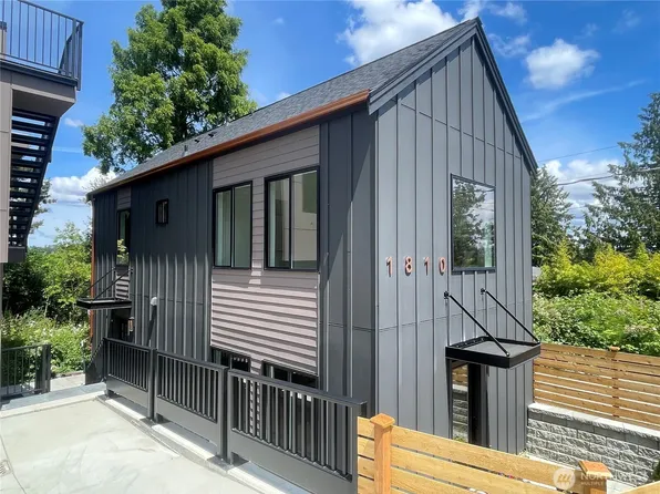 1810 S college Street, Seattle, WA 98144