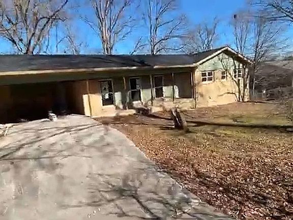 2nd image of 4180 Liffey Ln