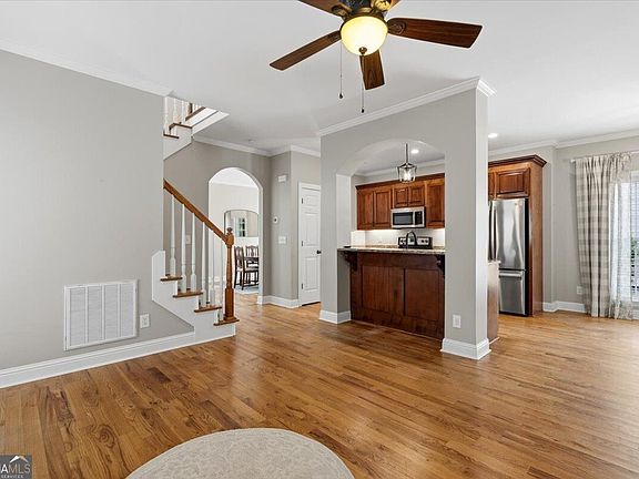 3rd image of 360 Ivy Stone Dr