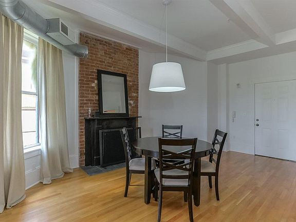 2nd image of 275 S Limestone Unit 225