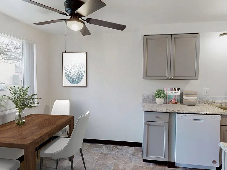 Falcon View Apartments — Photo 27