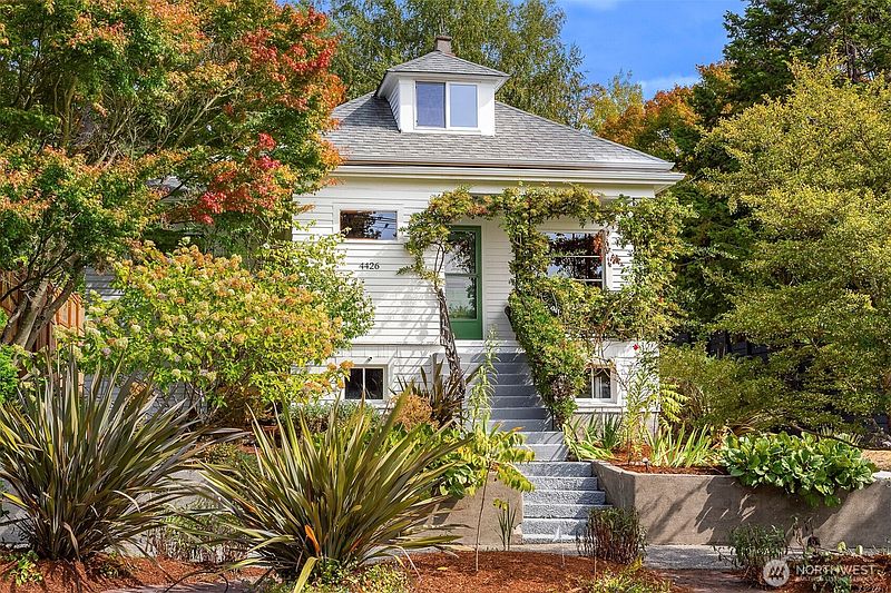 3rd image of 4426 Baker Avenue NW