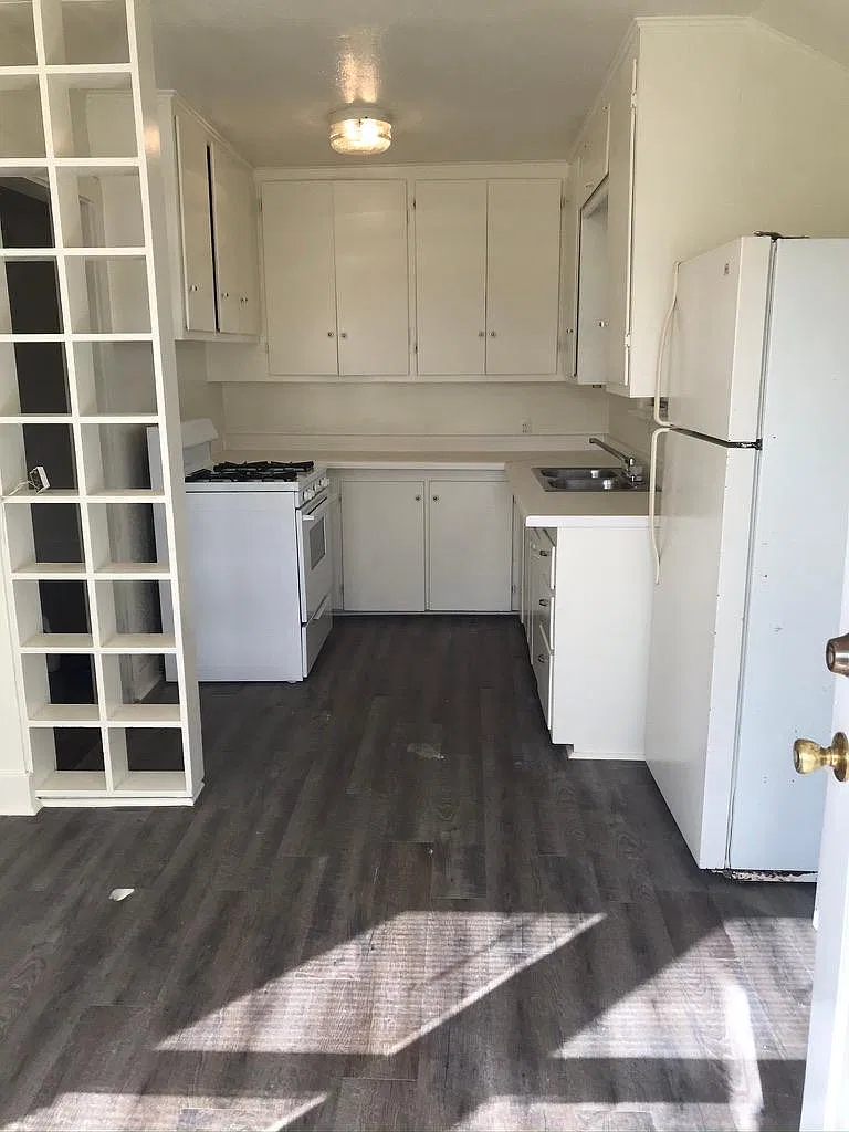3 bed, 972 sqft, $1,000 — Photo 4