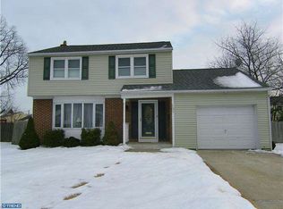 324 Lincoln Ave, Edgewater Park, NJ 08010