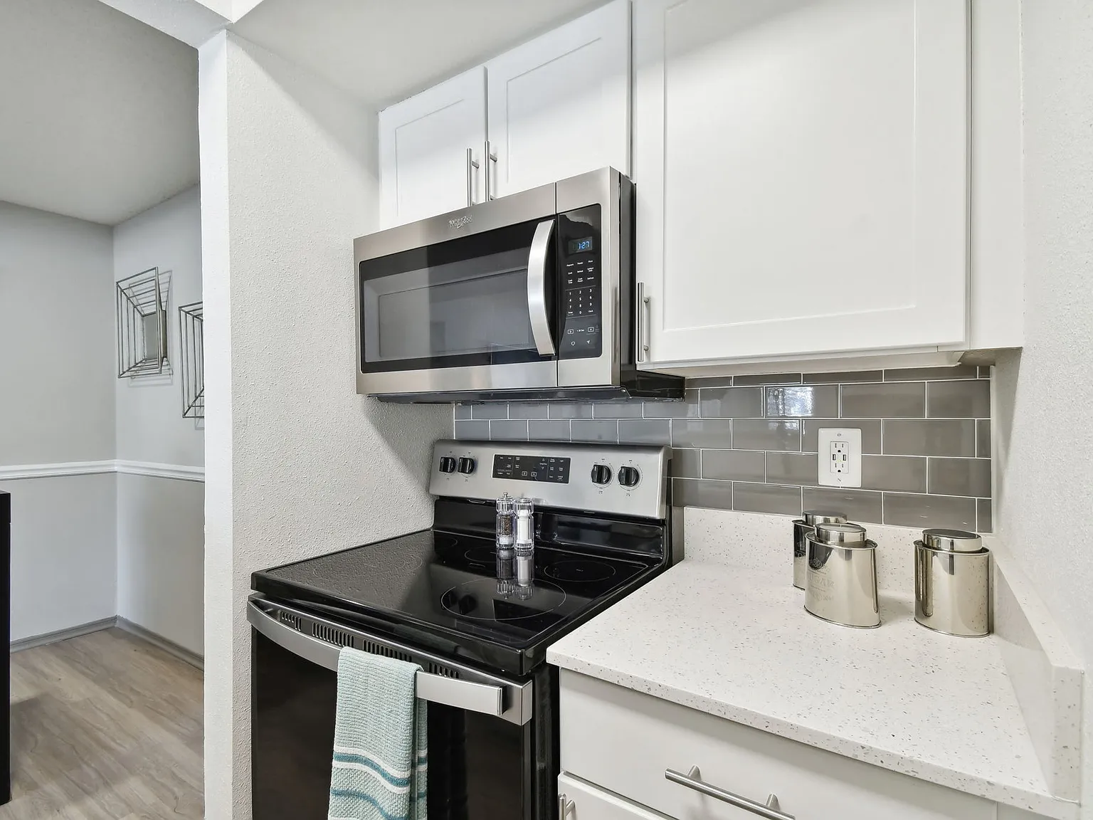 Enclave at Lake Underhill — Photo 4