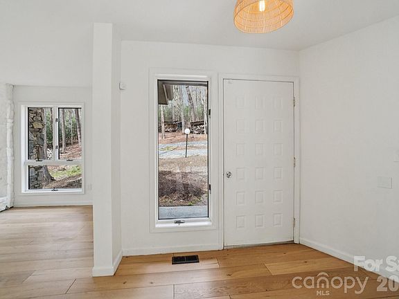 3rd image of 1115 Kilpatrick Rd