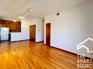 1317 W Addison St #2A, Chicago, IL 60657