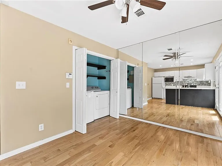 2266 Oak Glenn Cir — Photo 15