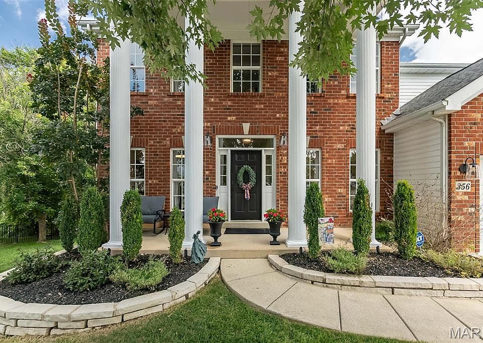 1st image of 356 Carr Manor Ct