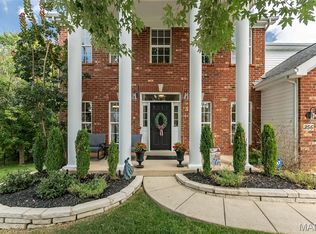 356 Carr Manor Ct, Ballwin, MO 63021