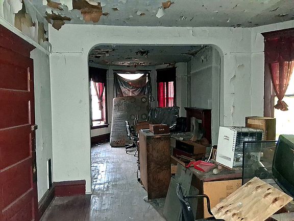 4th image of 1310 S Millard Ave