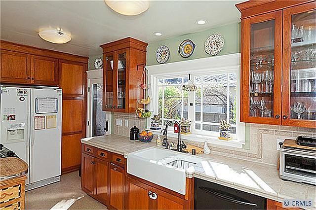 1st image of 2335 Oakmont Ave