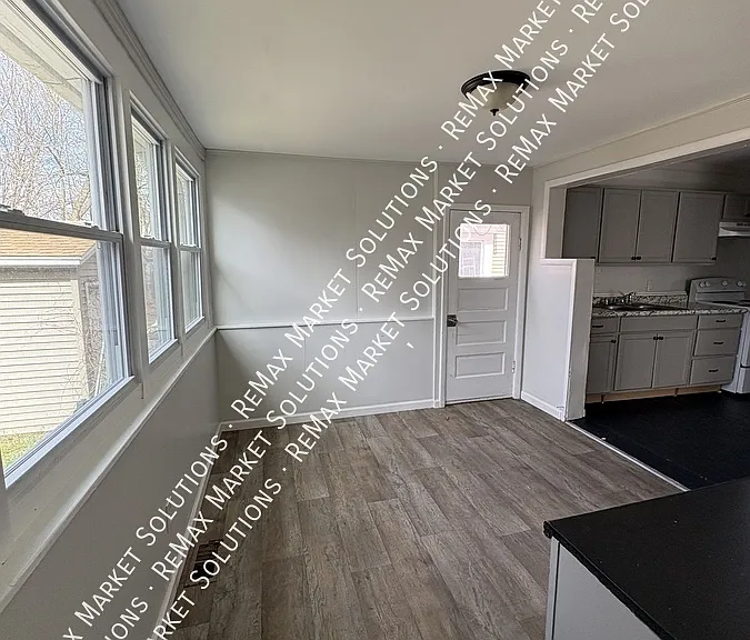 1200 Girard St — Photo 11