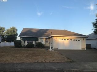 201 Nicholas Ct, Sutherlin, OR 97479