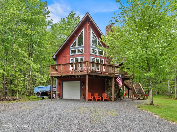 329 Maxatawny Dr, Pocono Lake, PA 18347