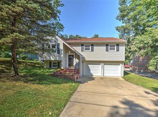 670 N Cove Ct, Decatur, IL 62521