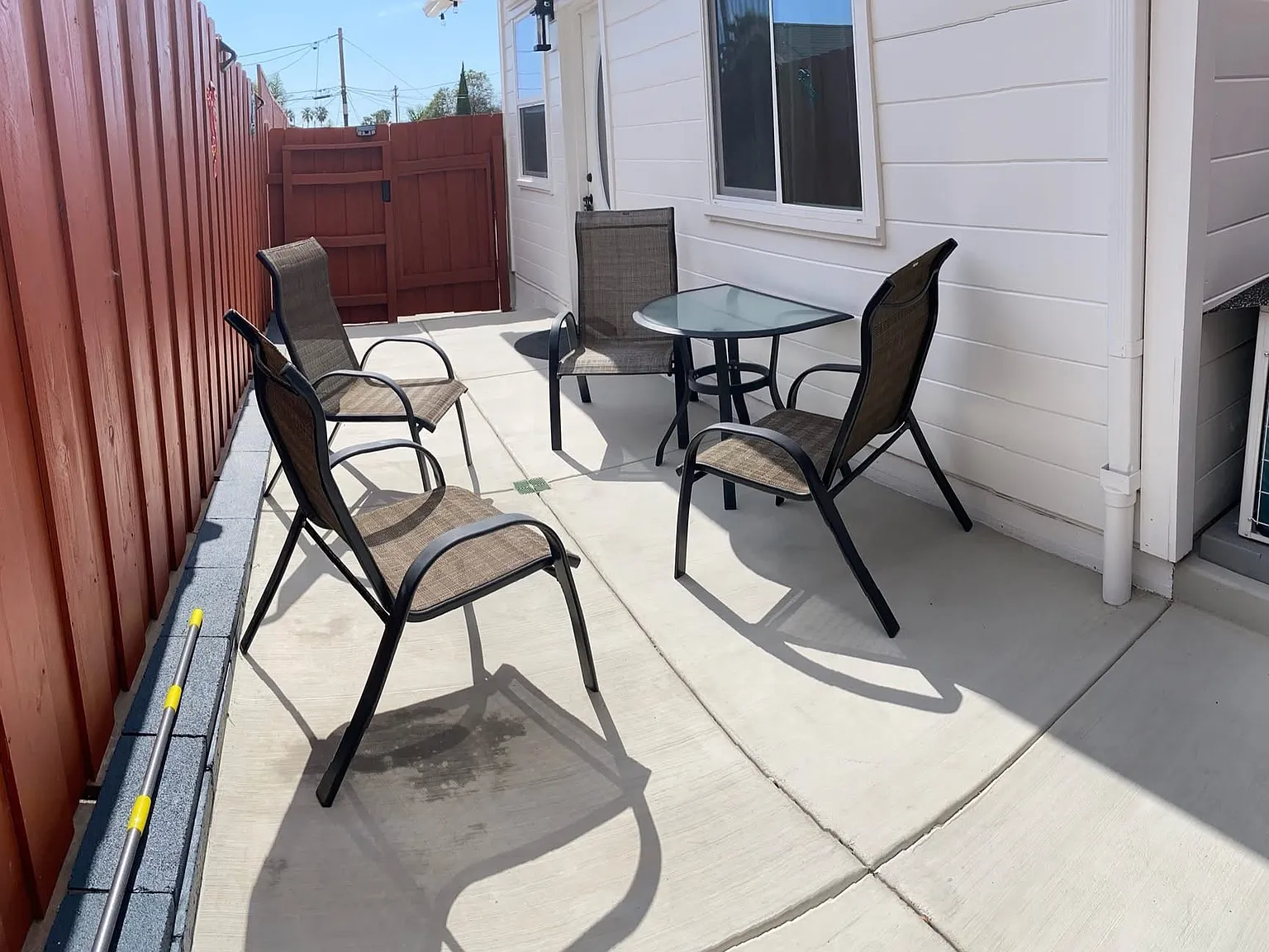 1 bed, 400 sqft, $2,400 — Photo 2