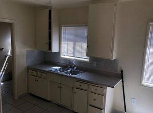 229 W 14th St, San Pedro, CA 90731