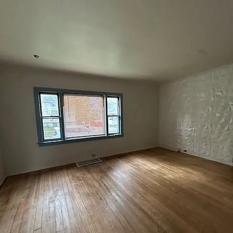 4 bed, 1495 sqft, $1,450 — Photo 3