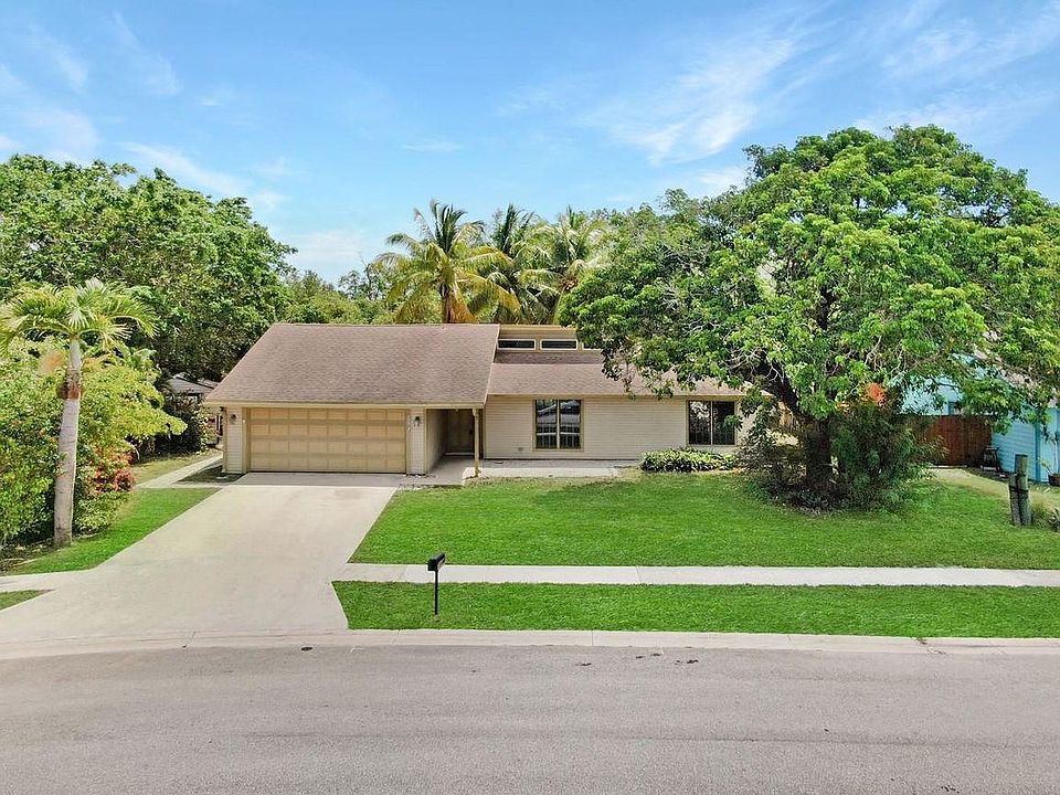 1st image of 9341 Longmeadow Cir