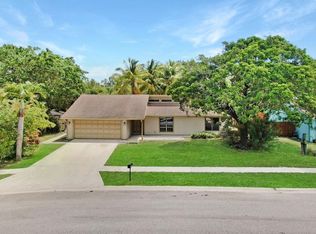9341 Longmeadow Cir, Boynton Beach, FL 33436