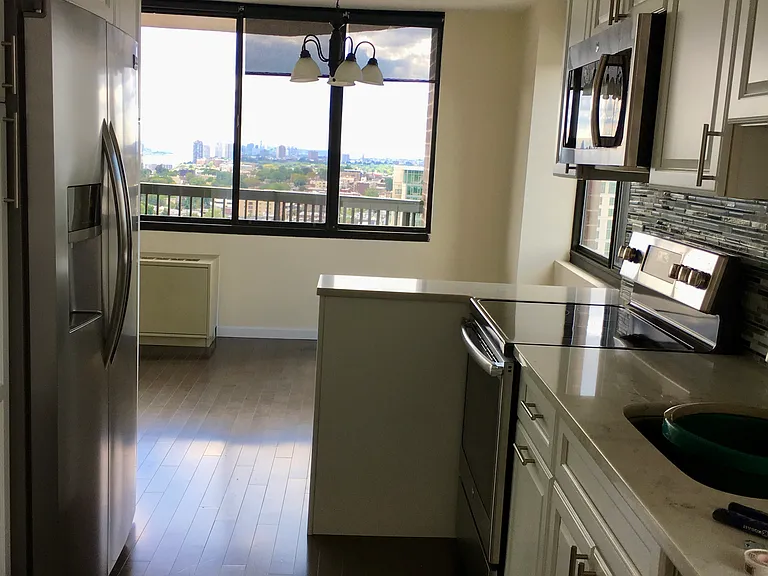 770 Anderson Ave #22 — Photo 4