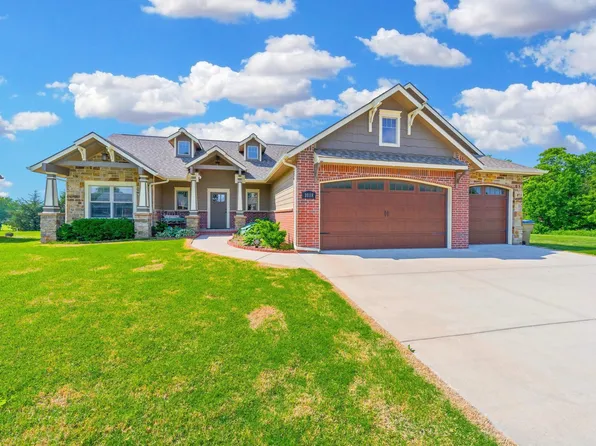 1018 Myles Dr, Wellington, KS 67152