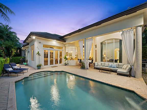 3rd image of 10787 Blue Palm Street