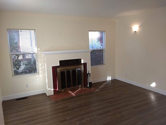 3rd image of 1590 N Hill Ave