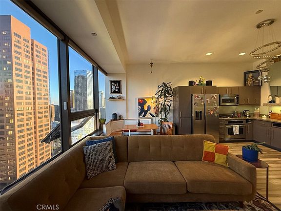 5th image of 1100 Wilshire Blvd APT 2010