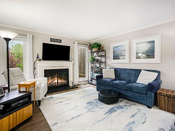 5th image of 3648 Woodcliff Dr