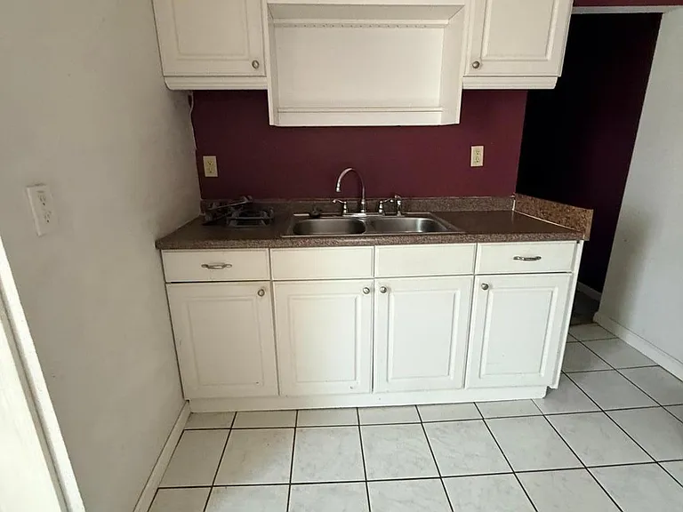 827 Colburn St #2 — Photo 4