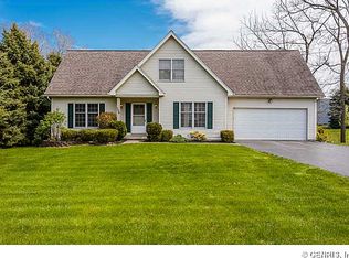 754 Bay Rd, Webster, NY 14580