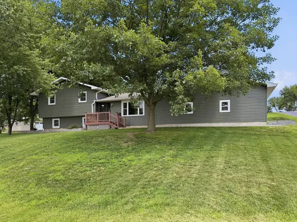902 Harvard Ave, Genoa, NE 68640