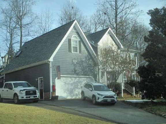 2nd image of 9212 Stephens Manor Dr