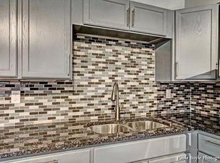 654 Gene Ln, Valparaiso, IN 46385