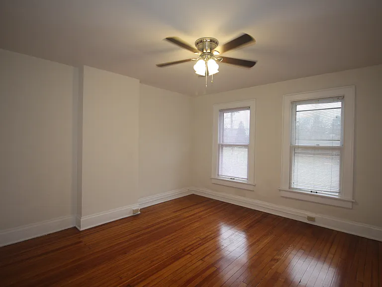 74 W Greenwood Ave — Photo 13