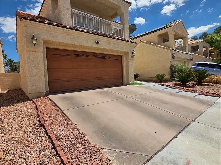 2524 Silver Shadow Dr — Photo 2